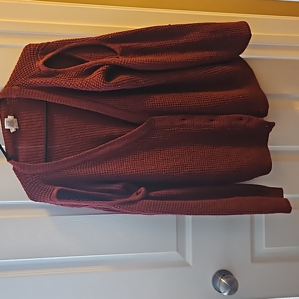 Wet seal burgandy sweater